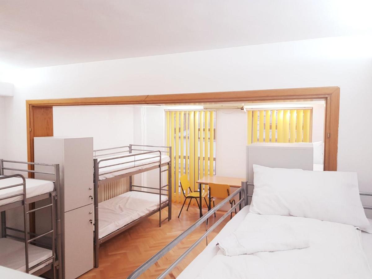 Sleep Inn Hostel Bukurešť Exteriér fotografie