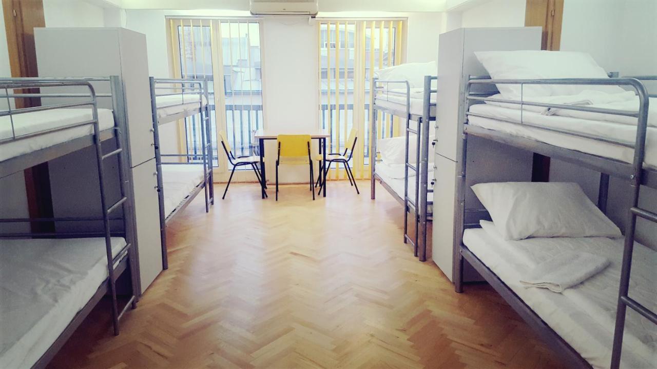 Sleep Inn Hostel Bukurešť Exteriér fotografie