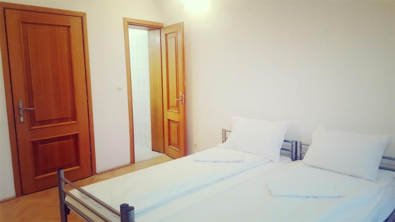 Sleep Inn Hostel Bukurešť Exteriér fotografie